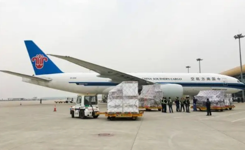 新疆昆明机场物流助力鲜花输送全国